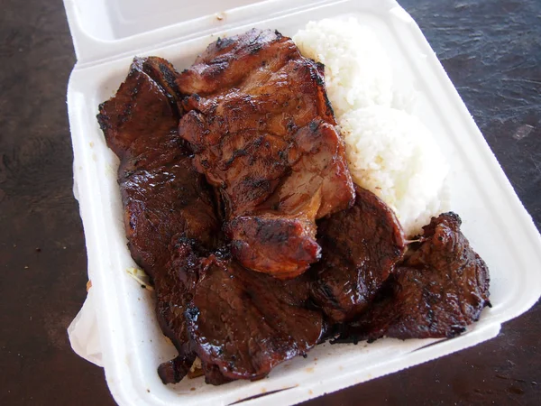 MIX PLATE - Barbacoa Kalbi, Pollo deshuesado — Foto de Stock