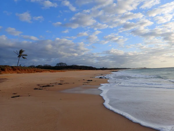 Playa de Pahohaku al anochecer — Foto de Stock