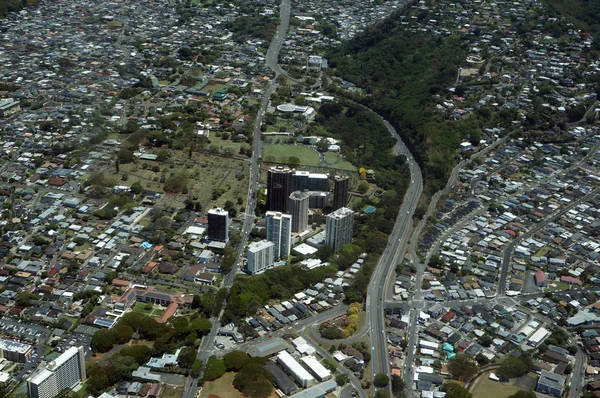 Aerial Pali Highway Winding Valley Neighborhood Homes Condos Graveyards Oahu — Stock Photo, Image