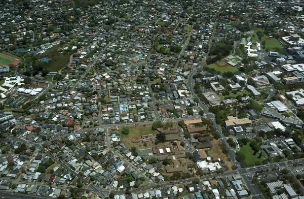 Aerial view of Landmark University of Hawaii, Mid Pacific insti — Stock Photo, Image