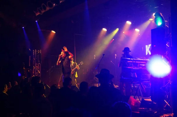 Kings of Spade toca em palco no MOTOWN VALENTINES 5 — Fotografia de Stock