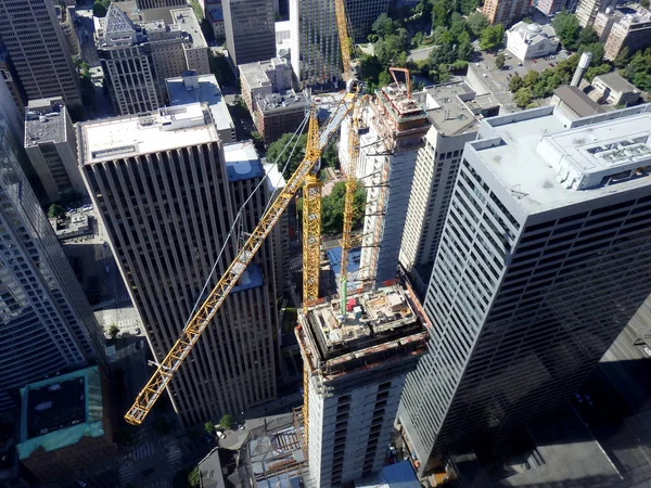 Aérea de la Quinta + Torre Columbia en construcción — Foto de Stock