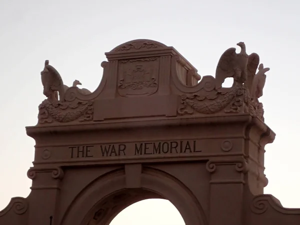 Monumento a la Guerra Waikiki Natatorium — Foto de Stock