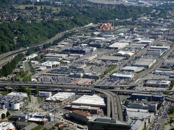 ダウンタウンの空撮シアトル建物、ユニオン湖、こんにちは I-5 — ストック写真