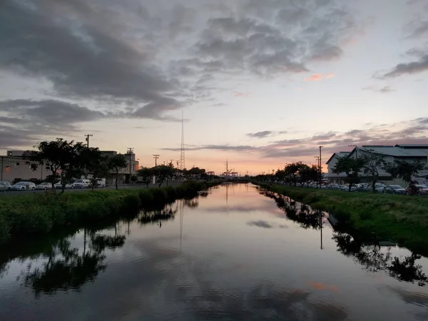 Alacakaranlıkta Kapalama Canal — Stok fotoğraf