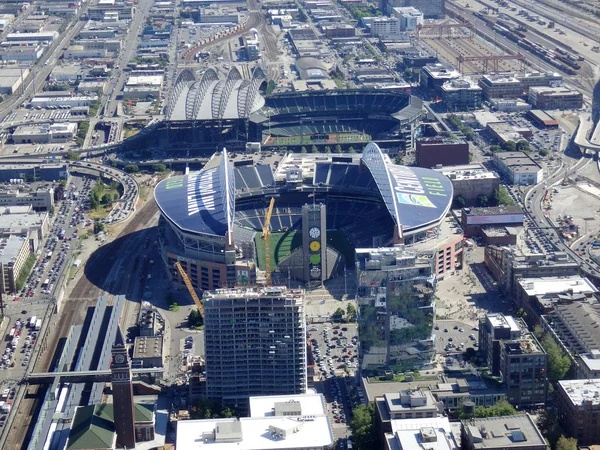 Letecký pohled na tribunách Centurylink Field a Safeco field — Stock fotografie