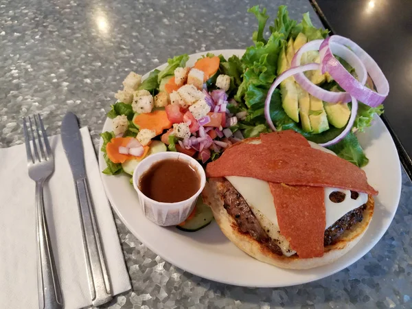 California style Big Island beef cheeseburger — Stock Photo, Image