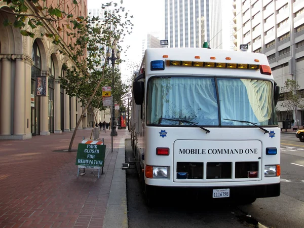 Vehículo de comando móvil SFPD en Market Street — Foto de Stock