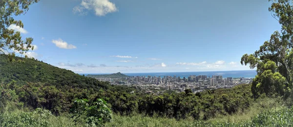 Diamondhead City Honolulu Oahu Nice Day High Mountains Tall Trees — Stock Photo, Image