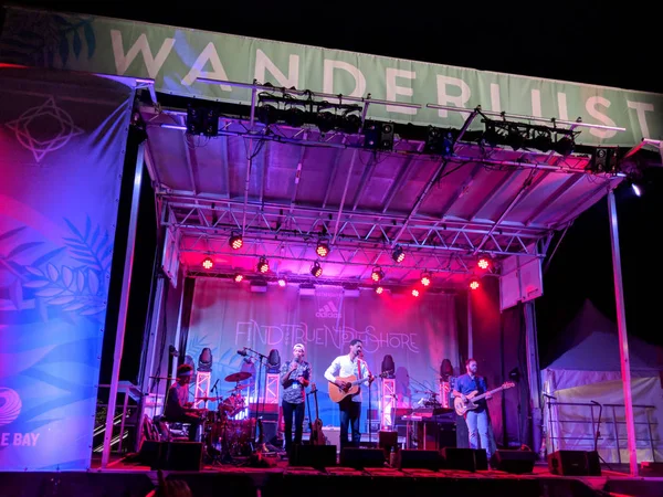 Ron Artis II & The Truth performs on stage during night concert — Stock Photo, Image