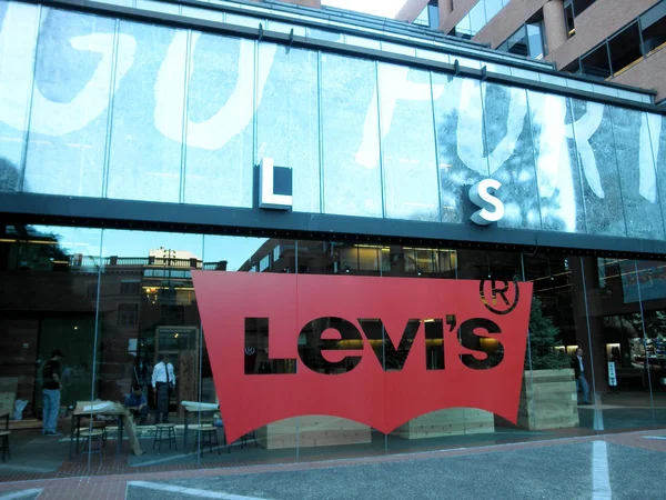 Plaza Levi Strauss — Photo