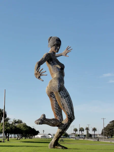 Dancing Woman Sculpture statue on Treasure Island — Stock Photo, Image