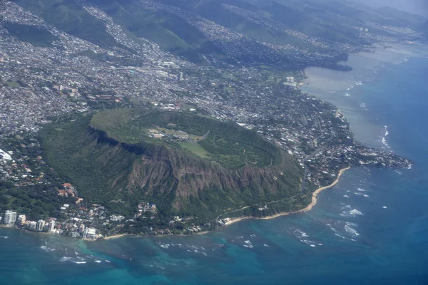 Vista aérea de Diamondhead, Parque Kapiolani, Waikiki, Ala Wai Can — Foto de Stock