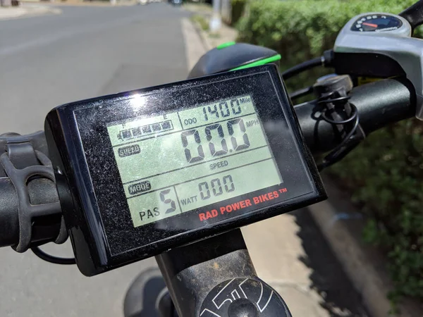 Гонолулу Марта 2019 Года Экран Дисплея Rad Power Bikes Жидкокристаллические — стоковое фото