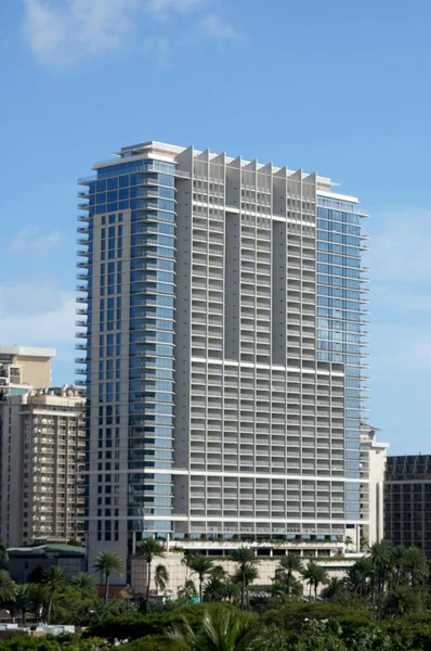 2017 Aerial Iconic Trump International Hotel Waikiki Coconut Palm Trees — 스톡 사진