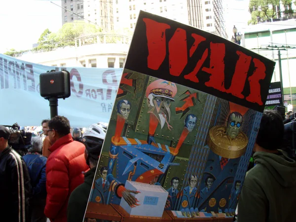 San Francisco March 2008 War Sign Held Protest City — Stock Photo, Image