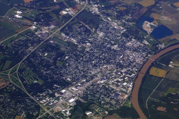 Aerial City Highway Και Missouri River Στις Ηπα — Φωτογραφία Αρχείου