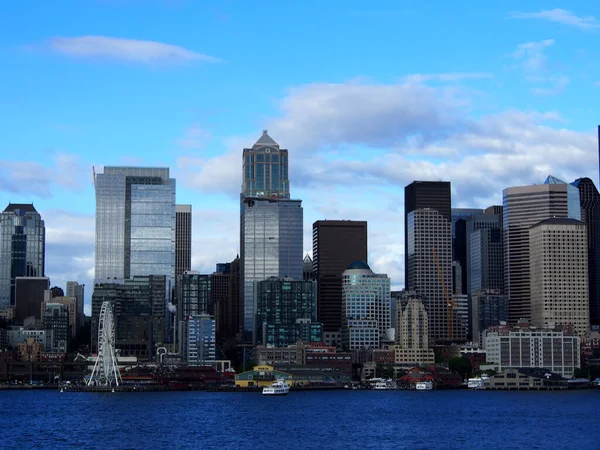 Downtown Seattle Washington Usa Maj 2019 Waterfront Ferris Wheel Och — Stockfoto