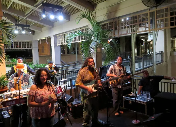 Honolulu Απριλίου 2014 Καθοδήγηση Band Τραγούδι Και Μαρμελάδες Στη Σκηνή — Φωτογραφία Αρχείου