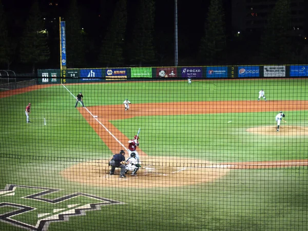 Honolulu March 2015 Honolulu March 2015 Batter Stands Batters Box — Stock Photo, Image