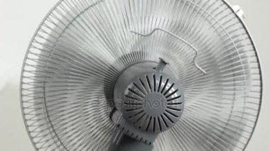Hızla esen fan. Klima Oda sıcak yaz aylarında soğur.