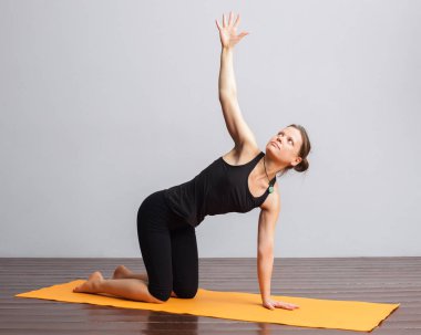 kadının Goga yapması