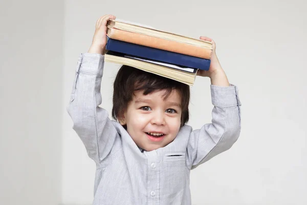 Imparare a leggere in tenera età . — Foto Stock