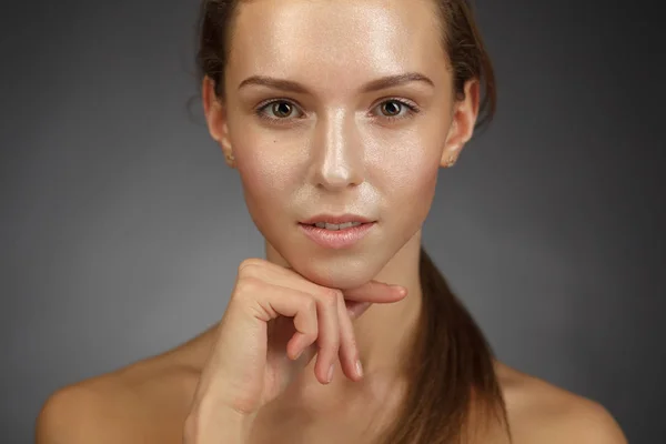 Girl with shinny unusual skin — Stock Photo, Image