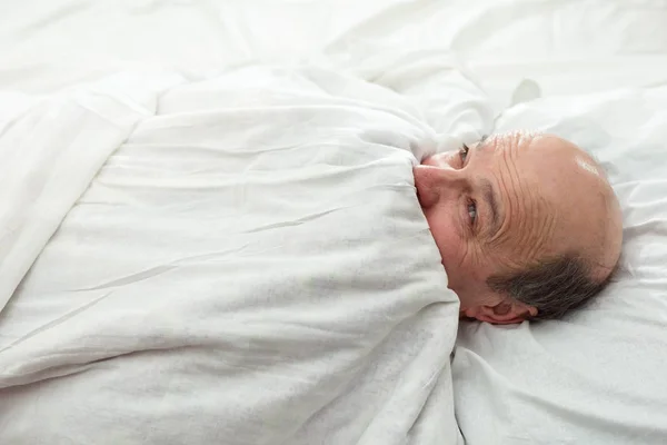 Problèmes de sommeil pendant la vieillesse . — Photo