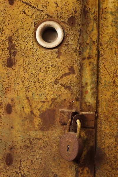 Old, rusty lock — Stock Photo, Image