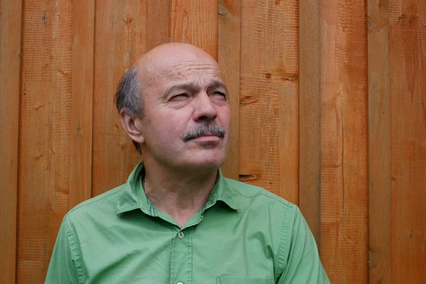 Caucassian adam yapması, portre.