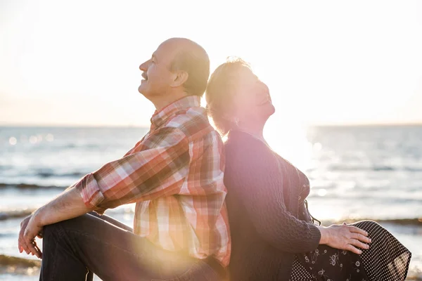 Portrait of a happy romantic couple outdoors. — Stock Photo, Image