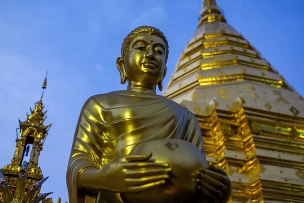 Wat Phra That Doi Suthep est temple de montagne à Chiang Mai, Thaïlande . — Photo