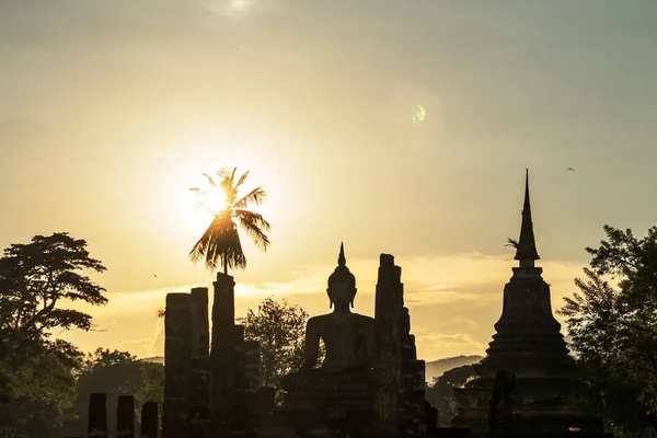 WAT Mahathat Tapınağı kalıntıları Sukhotai Historical Park, Tayland — Stok fotoğraf