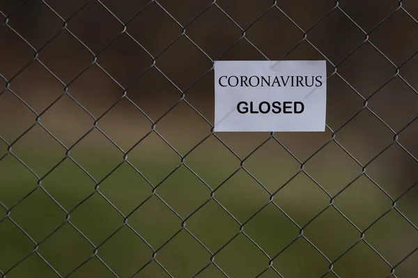 Zaun Mit Coronavirus Inschrift Und Warnung — Stockfoto