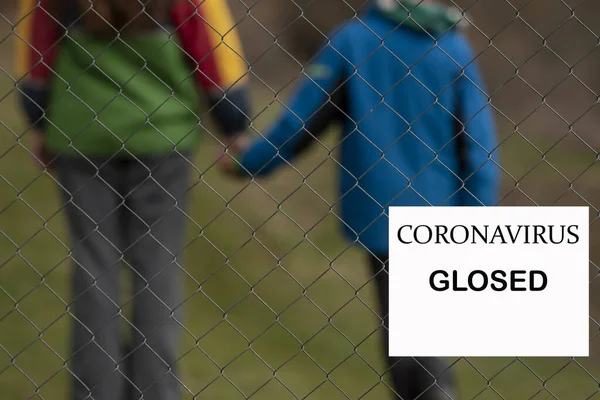 Coronavirus Verbotene Passage Zaun Mit Warnung — Stockfoto