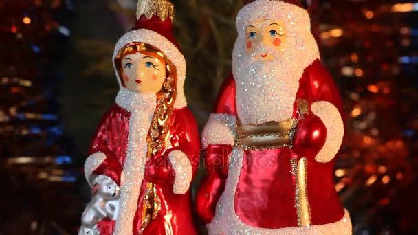 Toys on Christmas tree. Snow Maiden and Santa Claus — Stock Video