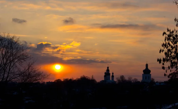 Chernigov kentinde Eletsky Manastırı kilise ve çan kulesi — Stok fotoğraf