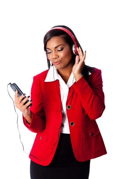 Affärskvinna som störning lyssnar på musik — Stockfoto