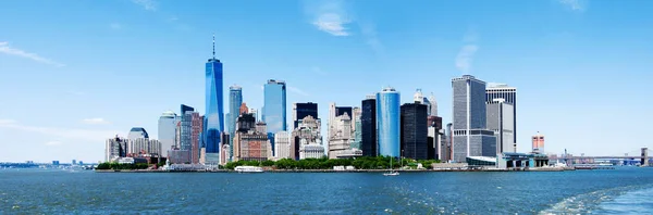 Panoráma New York Manhattan városára és a szabadság-torony — Stock Fotó