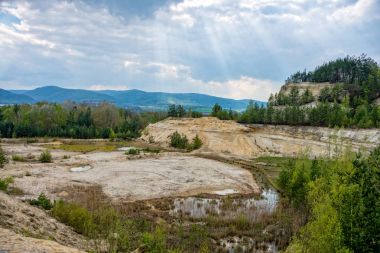 Kumtaşı çukur bakan