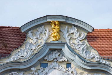 Erfurt adlı Balık pazarı bir evde üstündeki Altın Aslan