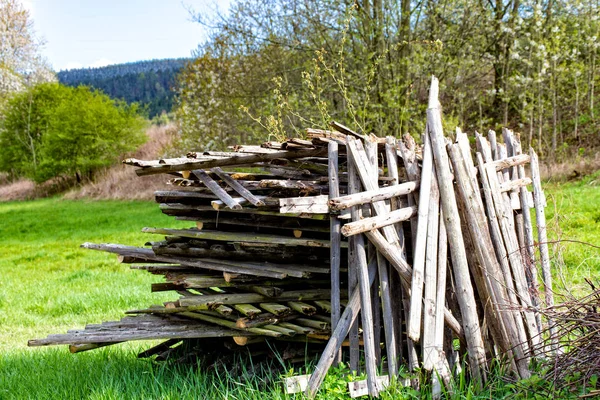 Staré dřevo na zásobníku — Stock fotografie