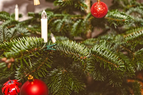 Detalles de un árbol de Navidad decorado —  Fotos de Stock