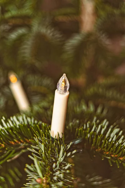 Details of a decorated Christmas tree — Stockfoto