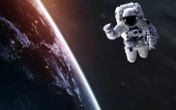 Αστροναύτης στην τροχιά του πλανήτη Γη. Καταπληκτική επιστημονική φαντασία ren — Φωτογραφία Αρχείου