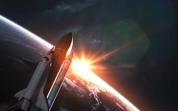 Space shuttle go to Earth planet orbit. Elements of this image f — Stock Photo, Image