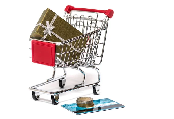 Carrito de compras y regalo — Foto de Stock