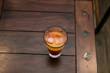 buz ile taze portakal suyu