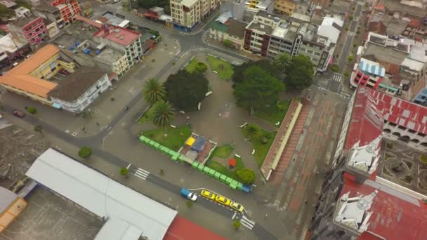 Luftaufnahme Von Bezirken Und Gebäuden Der Banos Agua Santa Provinz — Stockvideo